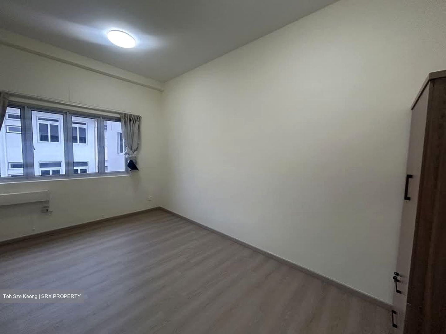 Kitchener Road (D8), Apartment #596198451